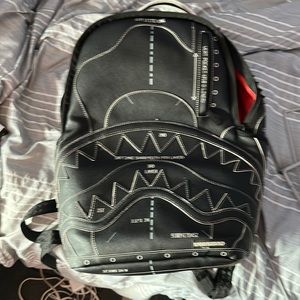 Spray, ground backpack, lightly used